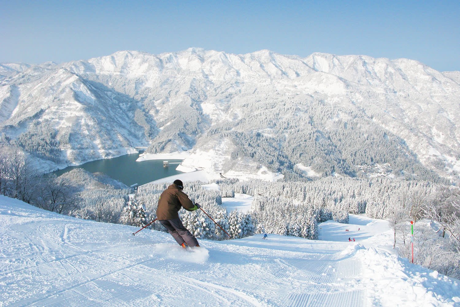 ⛷️ 하쿠산 이치리노 온천 스키장